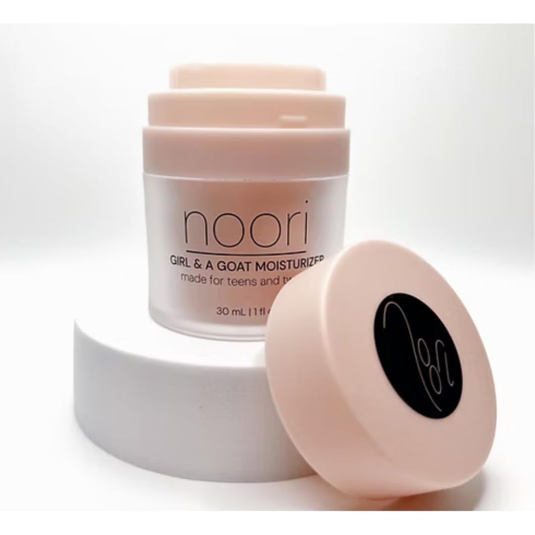 Noori Girl & A Goat Moisturizer – 30ml | Clean, Gentle Hydration for Teens & Tweens (Ages 8+) Noori Girl & A Goat Moisturizer – 30ml | Clean, Gentle Hydration for Teens & Tweens (Ages 8+)