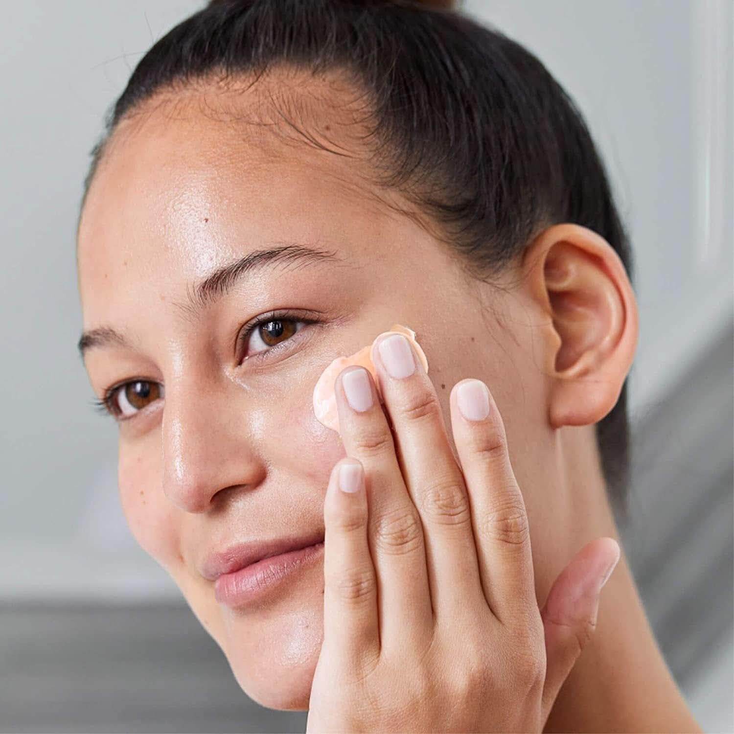 DHC Astaxanthin Collagen All-in-One Gel – 120g | Antioxidant, Hydrating, Brightening DHC Astaxanthin Collagen All-in-One Gel – 120g | Antioxidant, Hydrating, Brightening