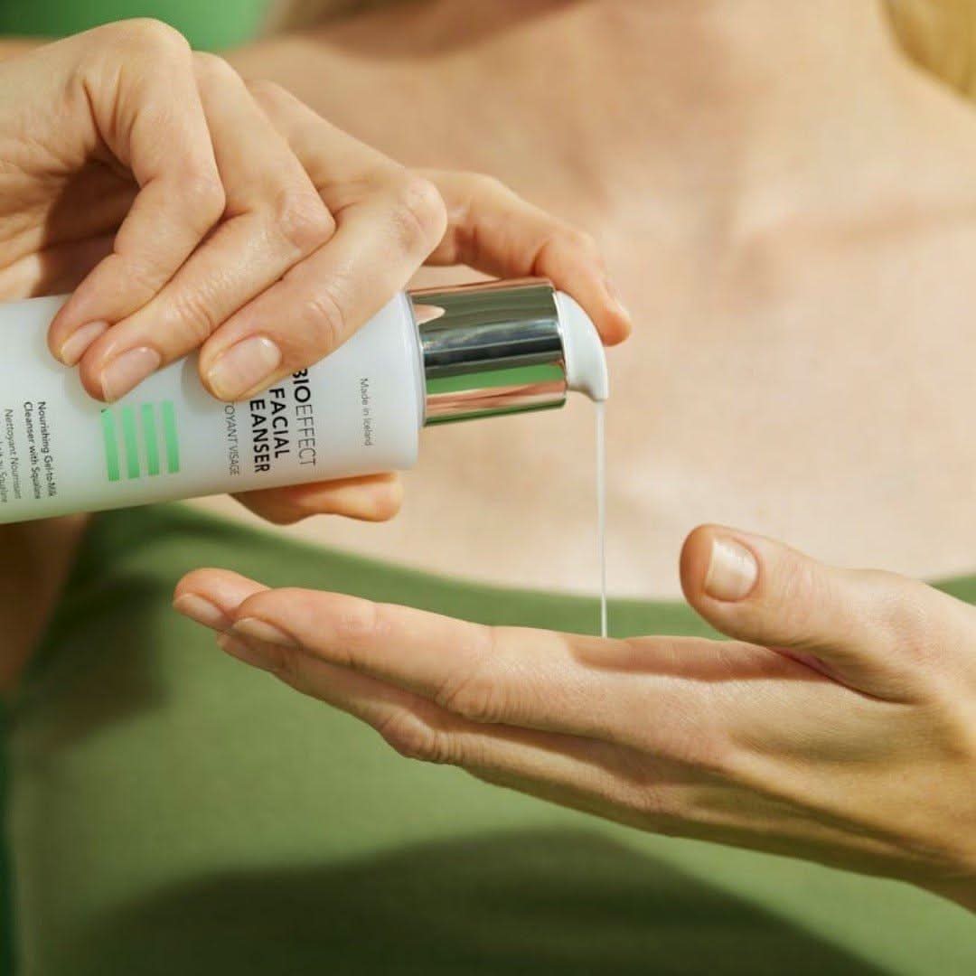 BIOEFFECT Facial Cleanser – 120ml | Gentle Gel-to-Milk Hydrating Cleanser BIOEFFECT Facial Cleanser - 120ml - Glam Global UKBIOEFFECT