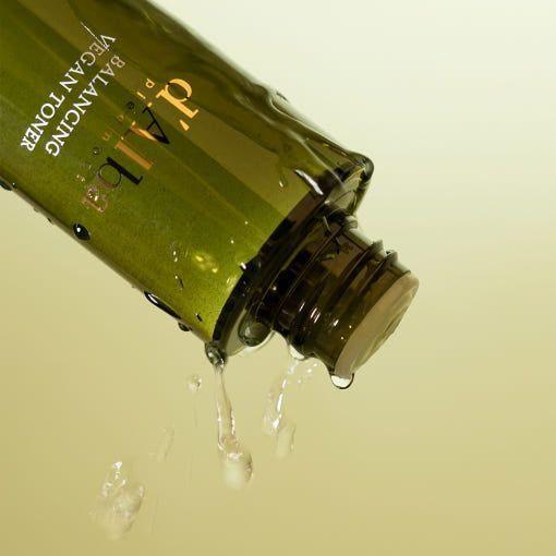 d'Alba Mild Skin Balancing Vegan Toner – 150ml | Soothing, Hydrating & pH-Balancing with Trufferol™ & Triple Hyaluronic Acid d'Alba Mild Skin Balancing Vegan Toner 150ml - Glam Global UKd'Alba