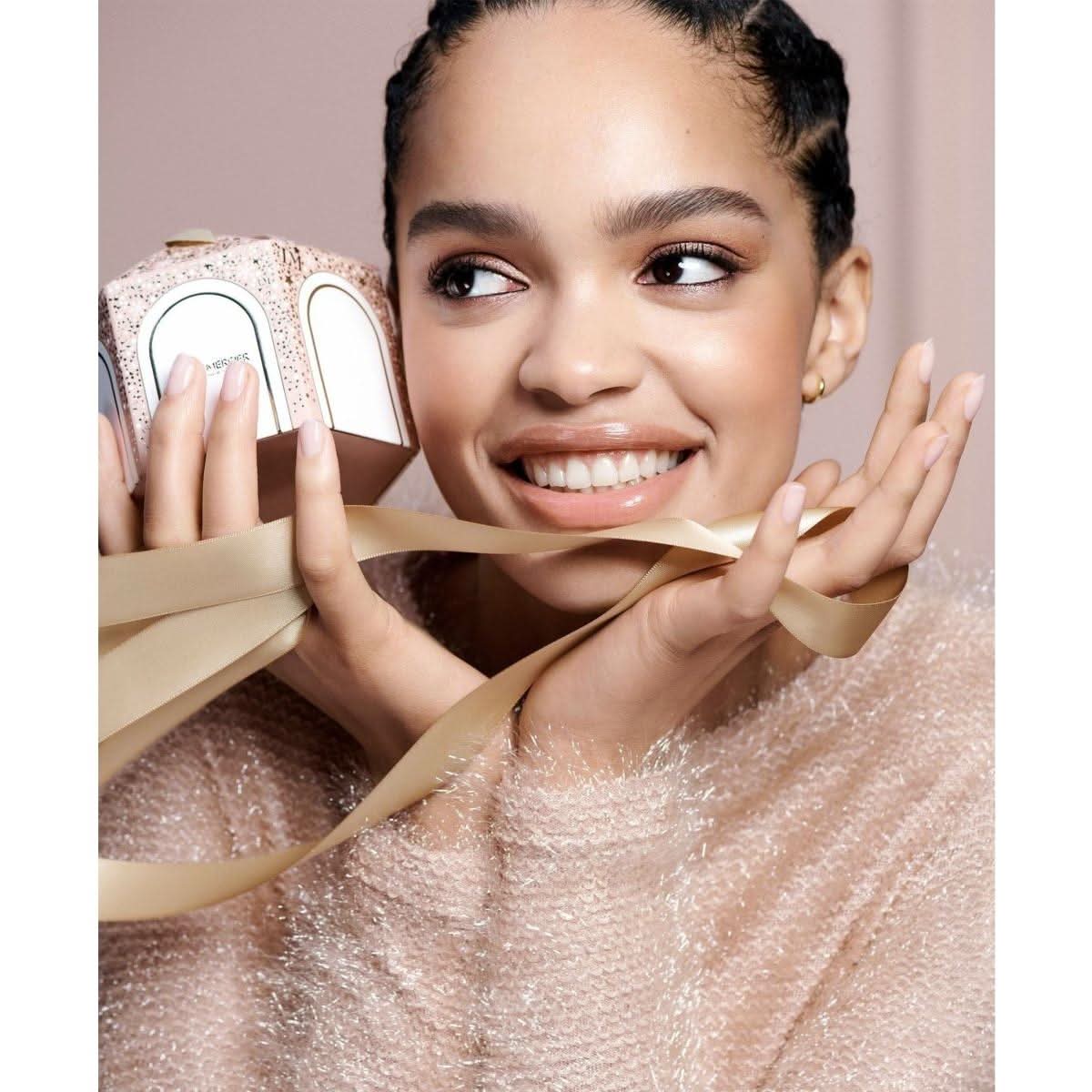 Laura Mercier Divinely Flawless Translucent Loose Setting Powder Ultra-Blur & Puff Set (Limited Edition) Laura Mercier Divinely Flawless Translucent Loose Setting Powder Ultra - Blur & Puff Set (Limited Edition) - Glam Global UKLaura Mercier