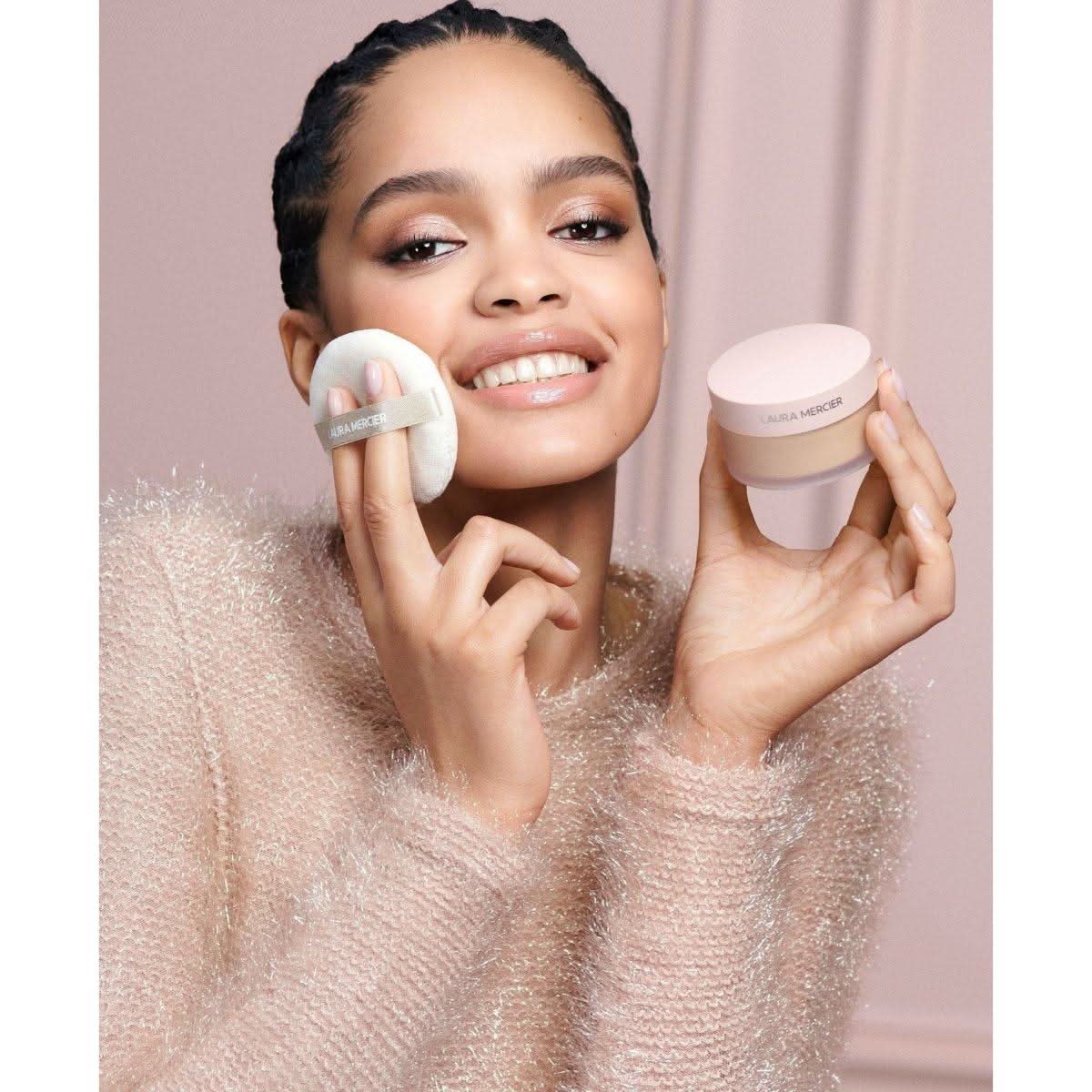 Laura Mercier Divinely Flawless Translucent Loose Setting Powder Ultra-Blur & Puff Set (Limited Edition) Laura Mercier Divinely Flawless Translucent Loose Setting Powder Ultra - Blur & Puff Set (Limited Edition) - Glam Global UKLaura Mercier