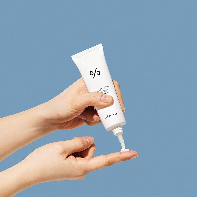 Dr.Ceuracle Hyal Reyouth Moist Sun SPF50+ PA++++ – 50ml | Hydrating Daily Sunscreen with 10-Hyaluronic Complex Dr.Ceuracle Hyal Reyouth Moist Sun SPF50+ PA++++ - 50 ml - Glam Global UKDr.Ceuracle