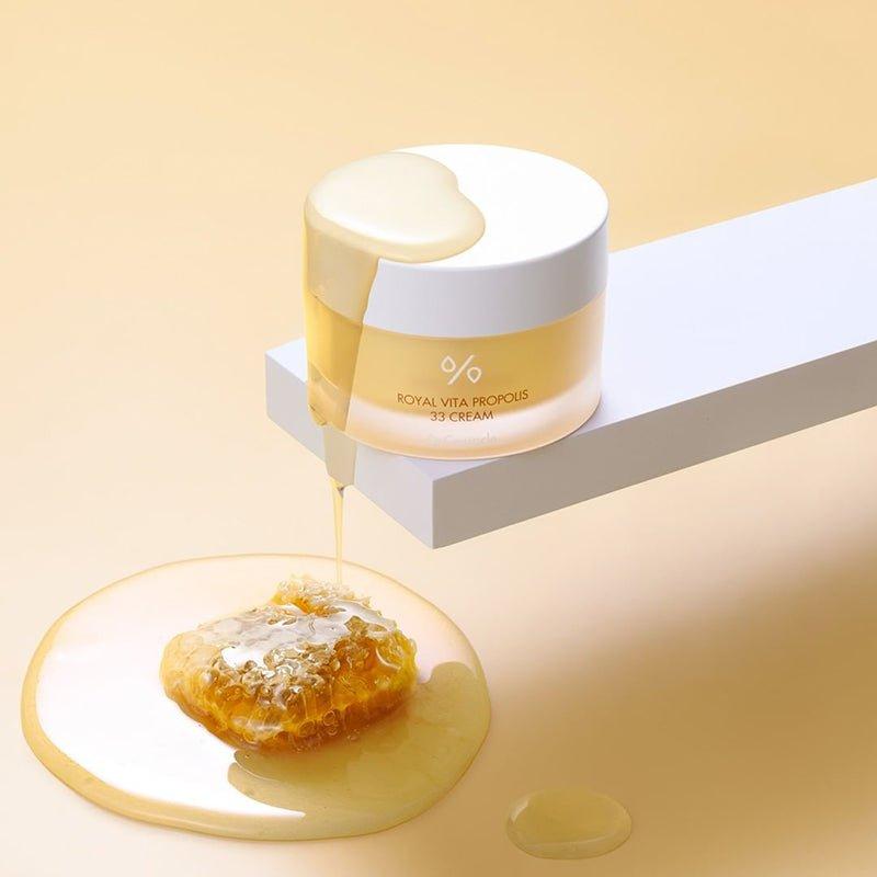 Dr.Ceuracle Royal Vita Propolis 33 Cream – 50g | Nourishing & Brightening Moisturiser with 33% Propolis + Royal Jelly Dr.Ceuracle Royal Vita Propolis 33 Cream - 50 g - Glam Global UKDr.Ceuracle