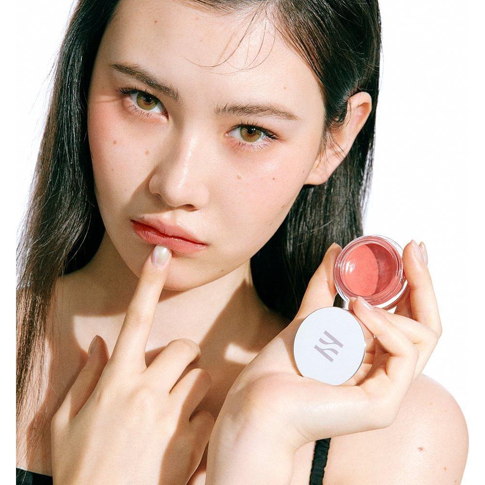 HERA Sensual Lip & Cheek – 7g | Sheer Buildable Colour with Skincare Benefits for Lips & Cheeks HERA Sensual Lip & Cheek 7g - Glam Global UKHERA