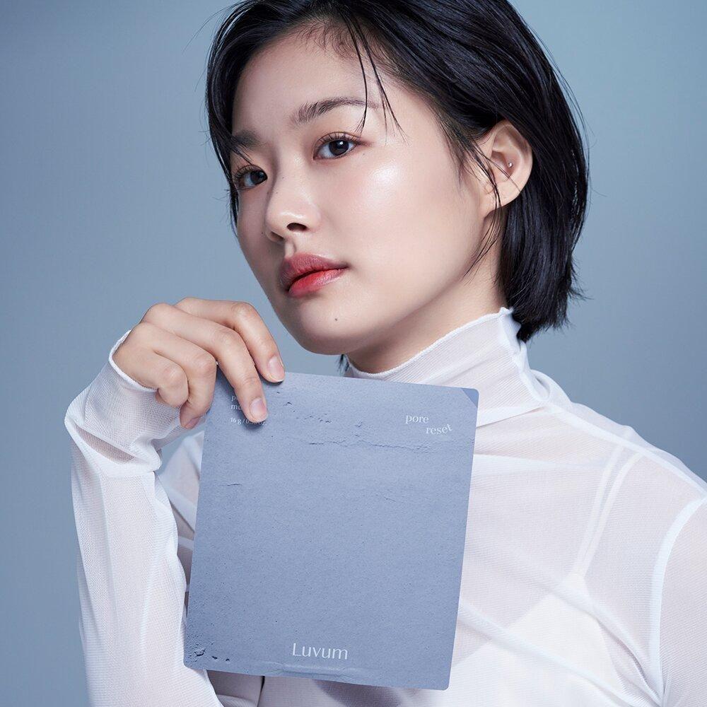 Luvum Pore Reset Mud Mask – Deeply Cleanses & Smooths Skin Texture – 16g x 5 Count Luvum Pore Reset Mud Mask 16g X 5pcs - Glam Global UKLuvum