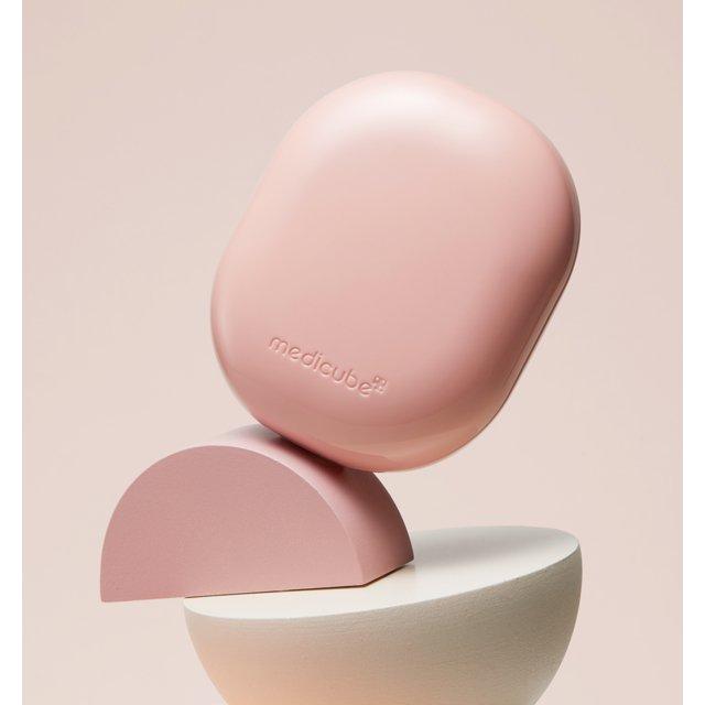 Medicube Pro Glutathione Glow Cushion SPF50 – 15g | Radiant Coverage, Brightening & UV Protection medicube Pro Glutathione Glow Cushion SPF50 15g - Glam Global UKmedicube