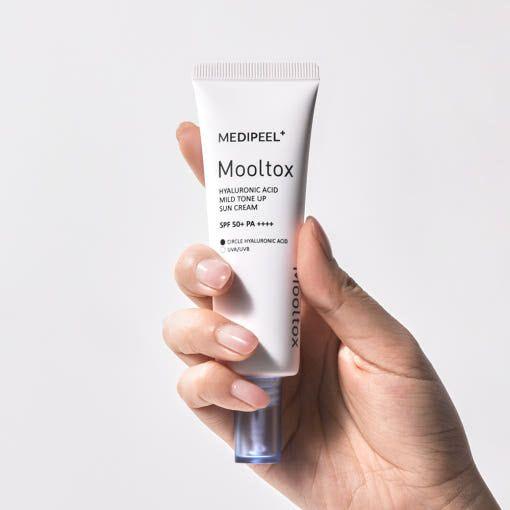 MEDIPEEL Hyaluronic Acid Layer Mooltox Mild Tone Up Sun Cream SPF50+ PA++++ – 50g  Brightening, Hydrating &  Non-Nano Sun Cream with Tone-Up Effect MEDIPEEL Hyaluronic Acid Layer Mooltox Mild Tone Up Sun Cream SPF 50+PA++++ - 50g - Glam Global UKMEDIPEEL