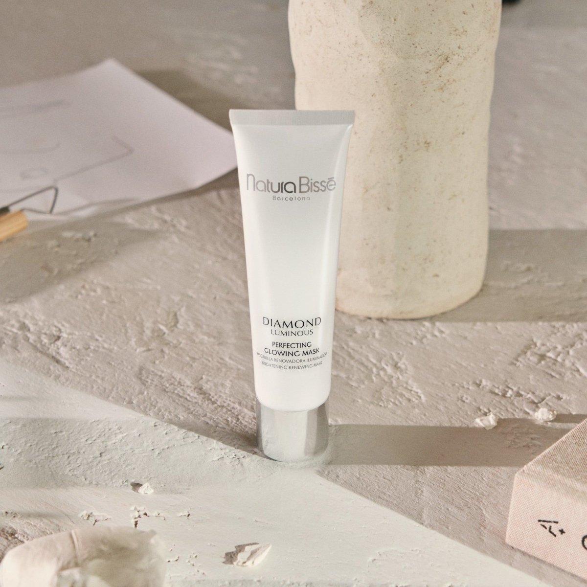 Natura Bissé Diamond Luminous Perfecting Glowing Mask 100ml – Brightening & Pore-Refining Radiance Mask Natura Bissé Diamond Luminous Perfecting Glowing Mask - 100ml - Glam Global UKNatura Bissé