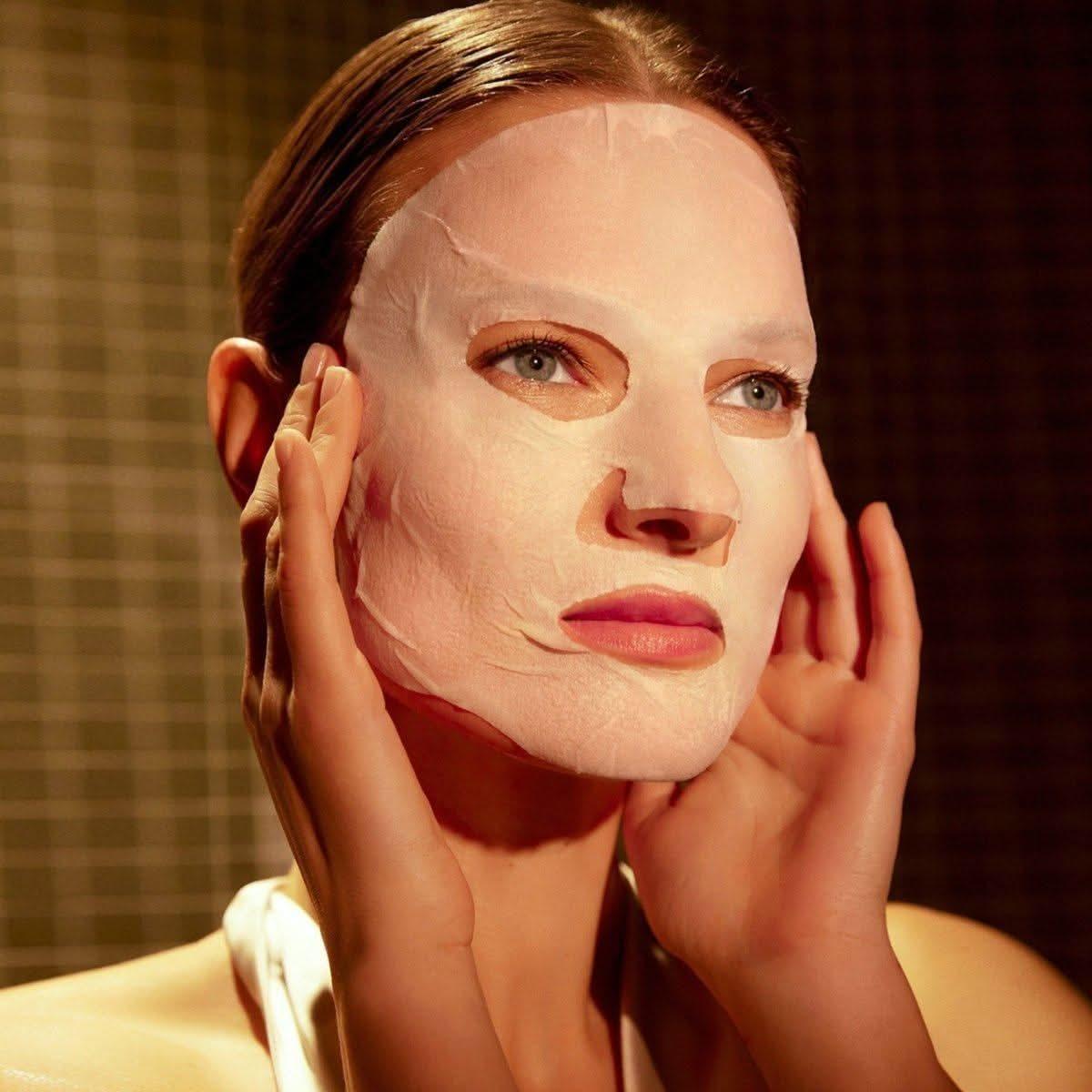 Natura Bissé Essential Shock Intense Instant-Lift Mask – 4 Masks | Firming, Plumping & Lifting Bamboo Sheet Masks Natura Bissé Esssential Shock Intense Instant - Lift Mask x 4 - Glam Global UKNatura Bissé