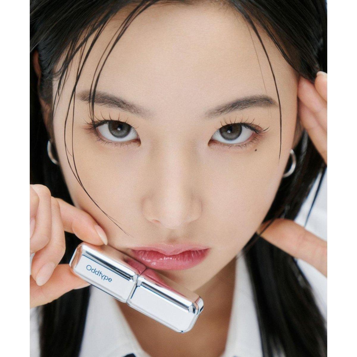 Oddtype Unscene Dew Glow Balm – Multi-Use Glow Stick | Dewy Tint for Lips, Cheeks & Eyes Oddtype Unscene Dew Glow Balm - Glam Global UKOddtype