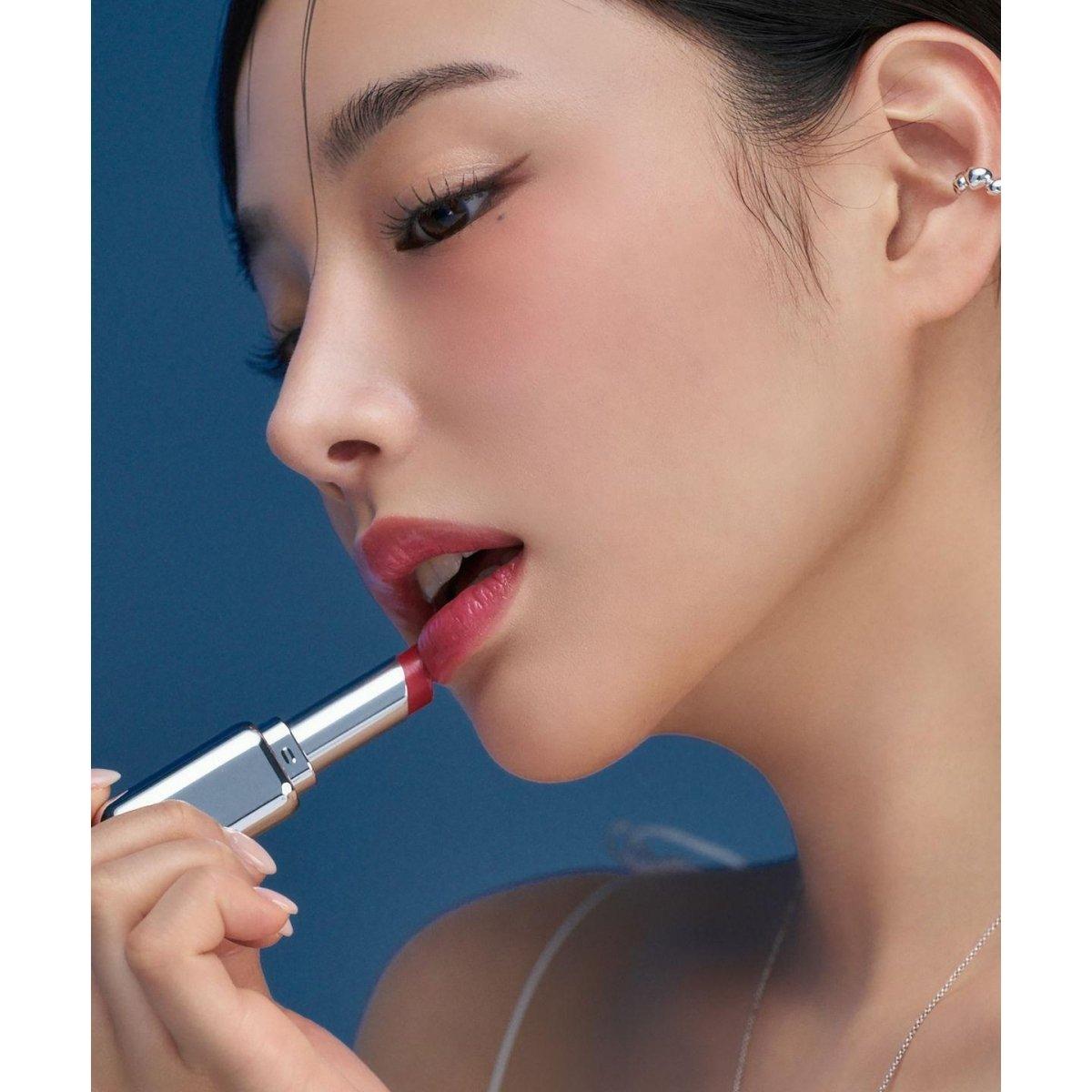 Oddtype Unscene Dew Glow Balm – Multi-Use Glow Stick | Dewy Tint for Lips, Cheeks & Eyes Oddtype Unscene Dew Glow Balm - Glam Global UKOddtype