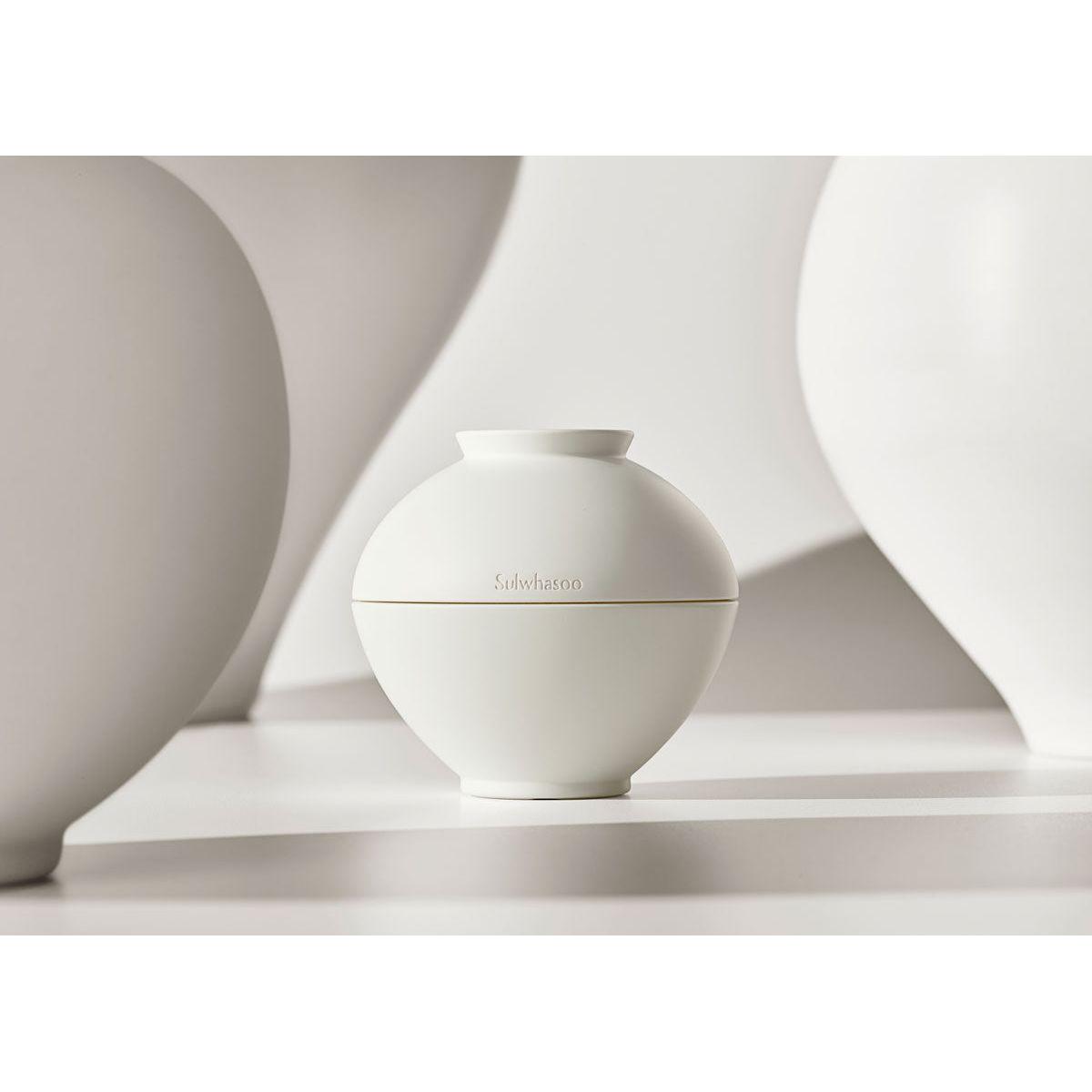 Sulwhasoo The Ultimate S Cream – 30ml | Luxury Korean Anti-Aging Cream with Ginseng Berry SR™ Sulwhasoo The Ultimate S Cream 30ml - Glam Global UKSulwhasoo