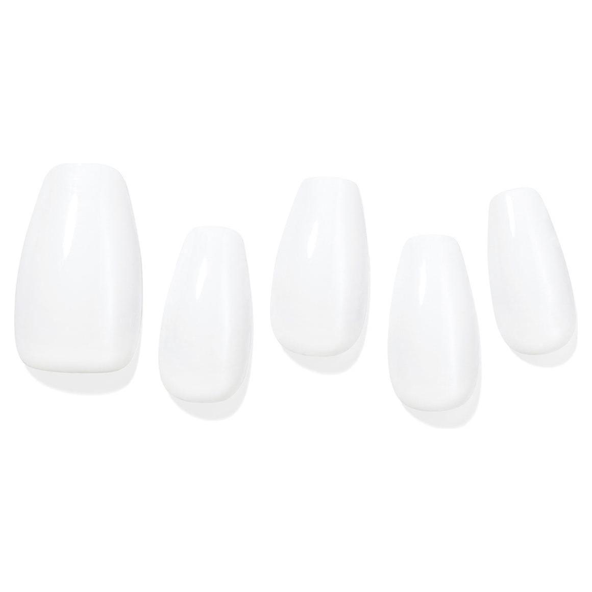 DASHING DIVA Magic Press – Titanium Chic White | 30 Tips | Instant Press-On Gel Nails with Glossy Chrome Accents DASHING DIVA MAGIC PRESS DESIGN - 30 Tips #Titanium Chic White | Easy, Stylish Gel Nails - Glam Global UKDASHING DIVA