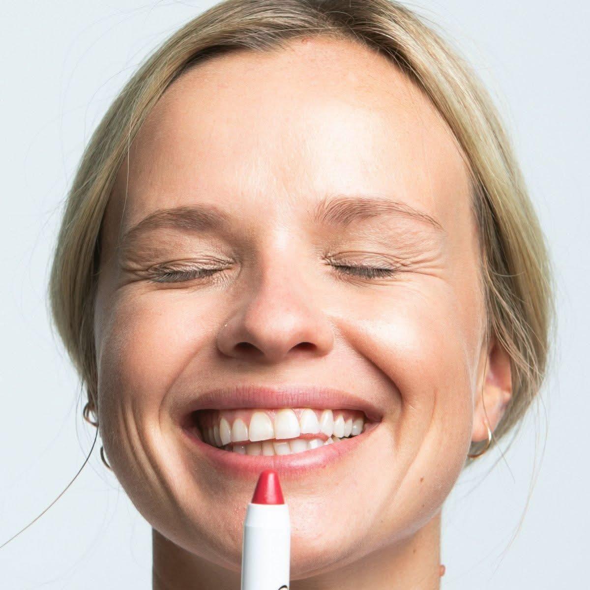 Ogee Tinted Sculpted Lip Oil | Hydrating, Buildable Colour with Organic Jojoba & Nourishing Butters Ogee Tinted Sculpted Lip Oil - Glam Global UKOgee