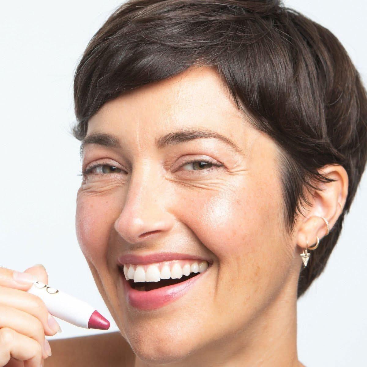 Ogee Tinted Sculpted Lip Oil | Hydrating, Buildable Colour with Organic Jojoba & Nourishing Butters Ogee Tinted Sculpted Lip Oil - Glam Global UKOgee