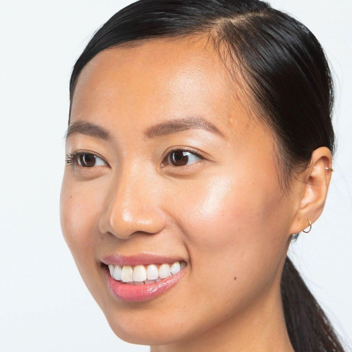 Ogee Tinted Sculpted Lip Oil | Hydrating, Buildable Colour with Organic Jojoba & Nourishing Butters Ogee Tinted Sculpted Lip Oil - Glam Global UKOgee