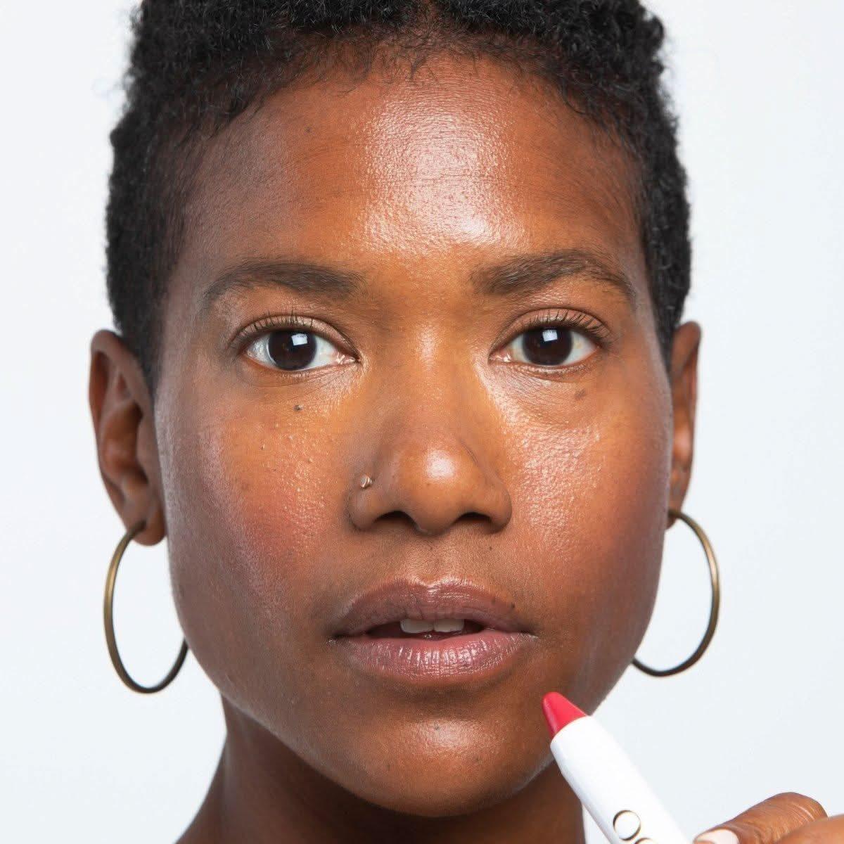 Ogee Tinted Sculpted Lip Oil | Hydrating, Buildable Colour with Organic Jojoba & Nourishing Butters Ogee Tinted Sculpted Lip Oil - Glam Global UKOgee