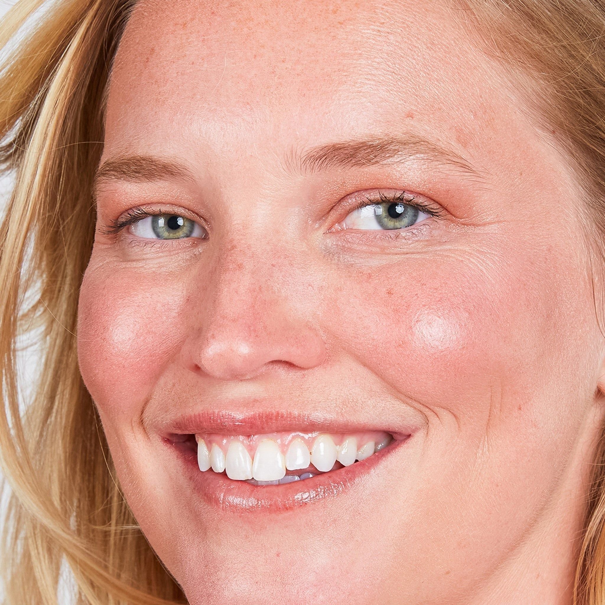 Ogee Sculpted Face Stick | Multi-Use Hydrating Color for a Natural Glow Ogee Sculpted Face Stick - Glam Global UKOgee