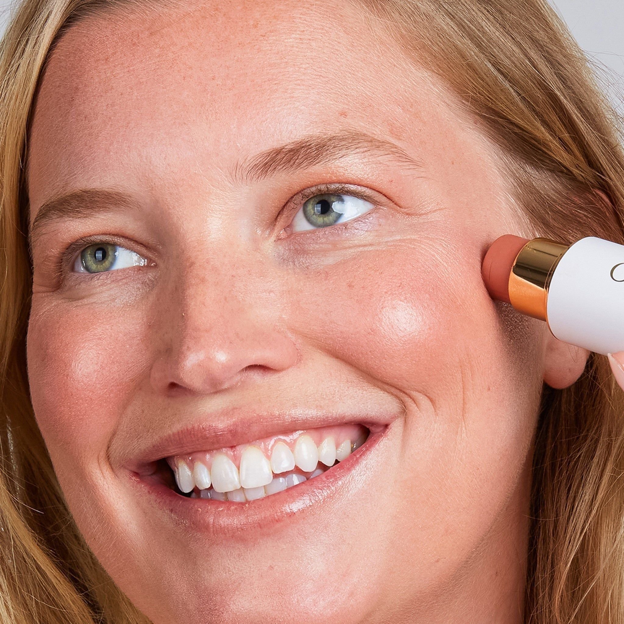 Ogee Sculpted Face Stick | Multi-Use Hydrating Color for a Natural Glow Ogee Sculpted Face Stick - Glam Global UKOgee