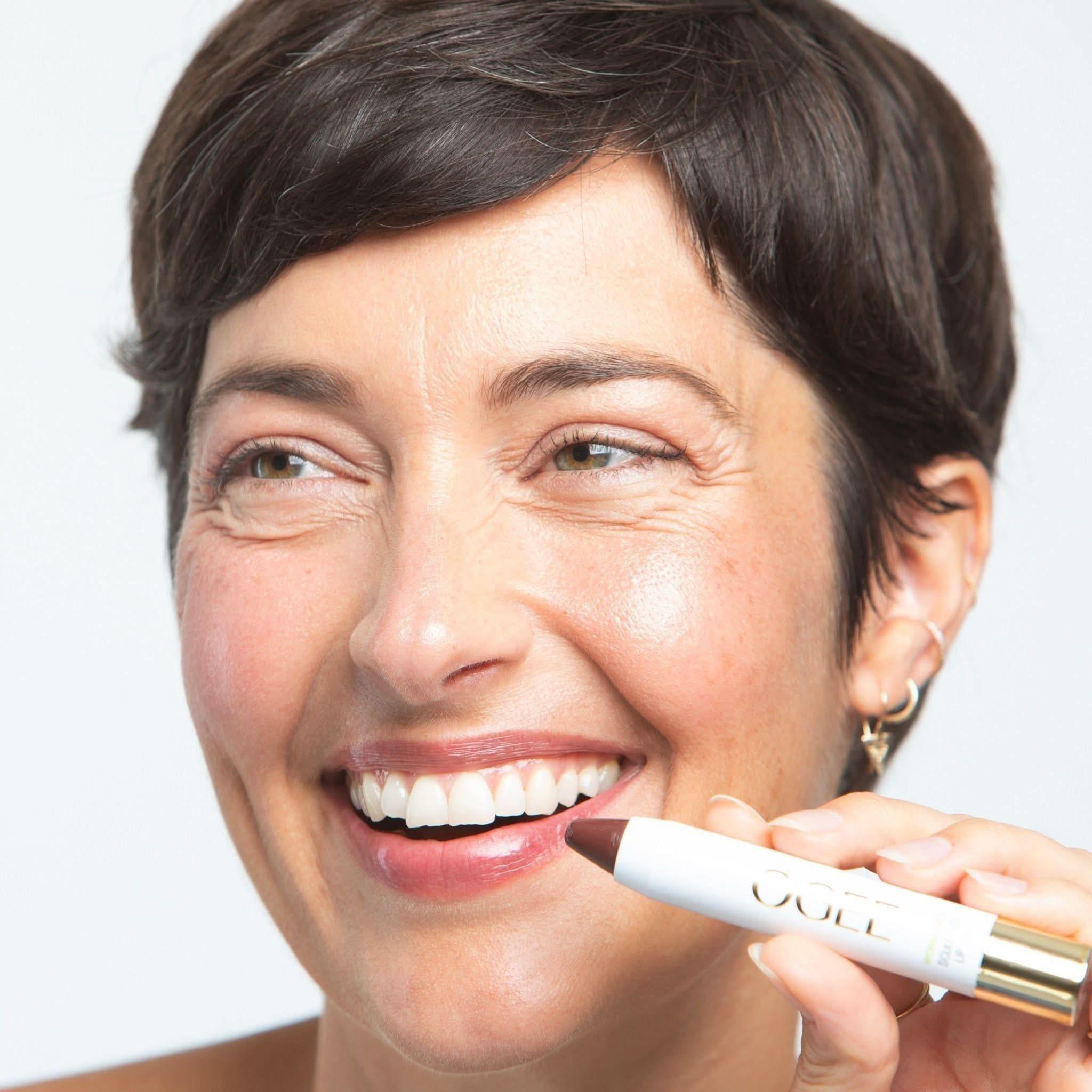 Ogee Tinted Sculpted Lip Oil | Hydrating, Buildable Colour with Organic Jojoba & Nourishing Butters Ogee Tinted Sculpted Lip Oil - Glam Global UKOgee