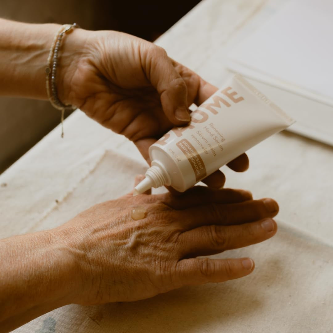 Renewing Hand Serum for Dry, Aging Skin with Hyaluronic Acid, Niacinamide and Vitamin C, Improve Skin Elasticity, Youthful-Looking Hands, 2 Oz