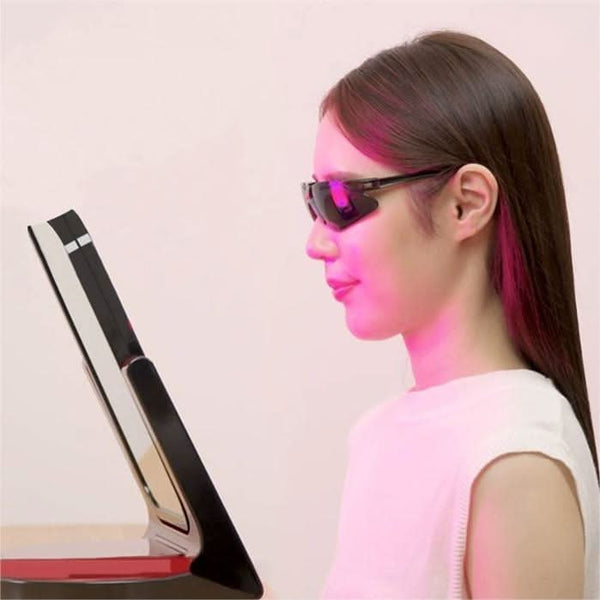 Aderans VIRUGA® LED Beauty Device – Pearl White / Italian Red | 4-Color LED Skin & Scalp Rejuvenation Panel