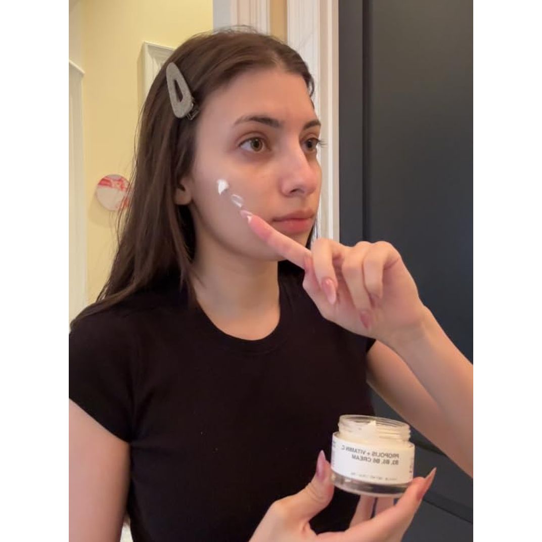 Propolis Vitamin C B3 B5 B6 Serum 1.01 Fl.Oz / 30Ml | Nutrient Face Serum for Dry and Tired Skin | with Propolis and Pure Vitamin C | Allergen-Free and Cruelty-Free