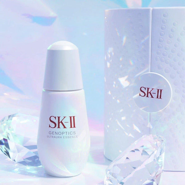 SK-II Genoptics Ultra Aura Essence Luxurious Face Serum – 30ml | Brightening, Hydrating & Skin-Reviving Serum