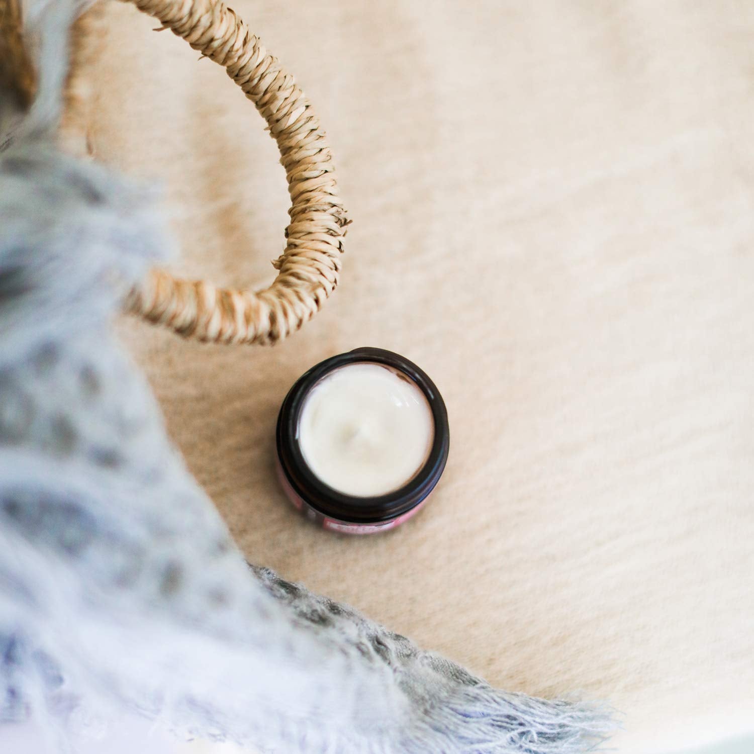 Leven Rose Coffee Eye Lift Cream – 30ml | Anti-Aging, Firming & Brightening Eye Cream