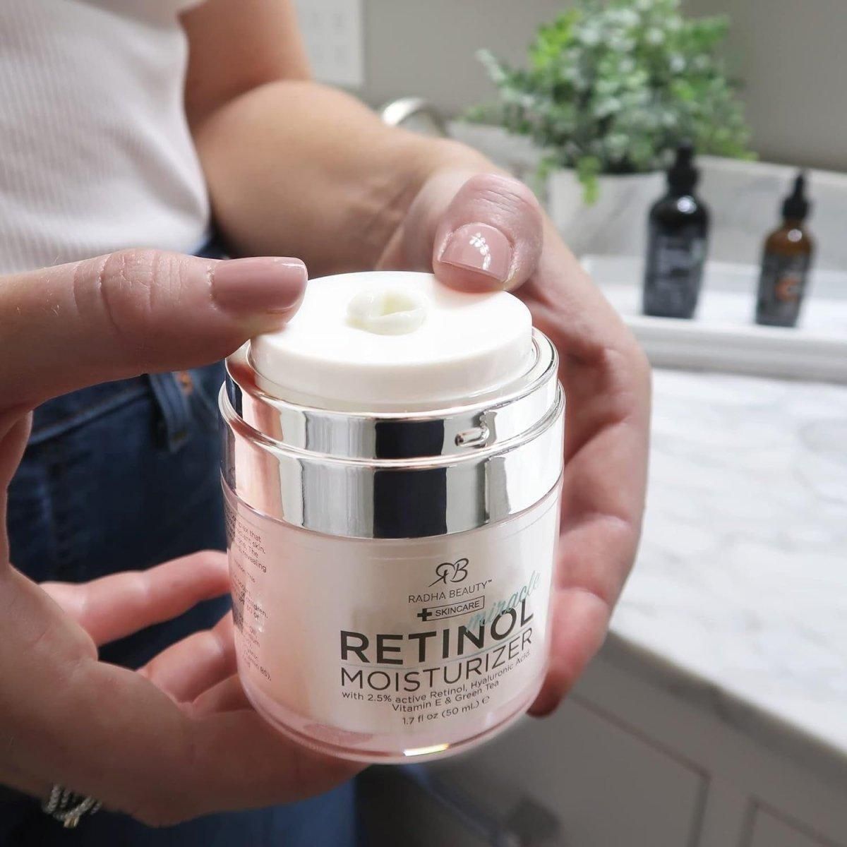 Moisturizing Miracle Retinol Cream for Face - with 2.5% Retinol, Hyaluronic Acid, Vitamin E and Green Tea. Luxury Night and Day Anti - Aging Wrinkle Cream 1.7 Fl Oz. - Glam Global UK