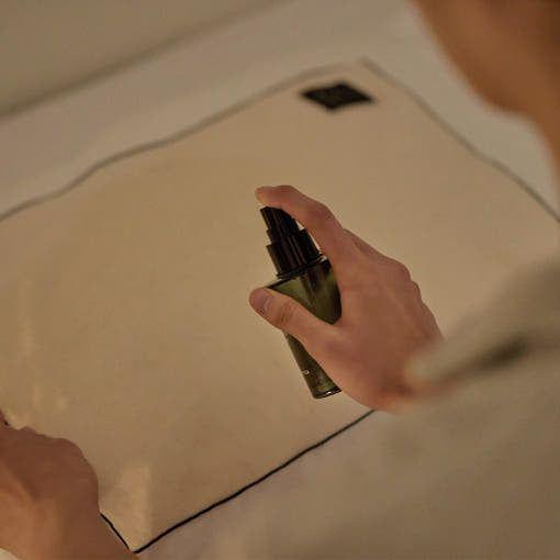 AROMATICA Sleep Tight Pillow Mist 100ml | Relaxing Lavender & Sandalwood Sleep Spray