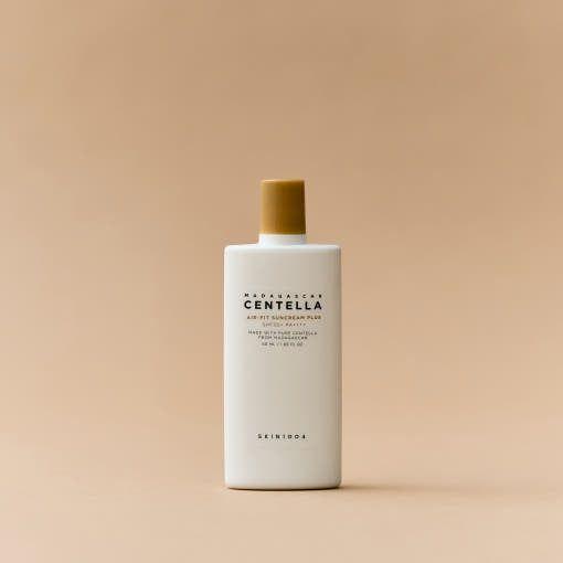 SKIN1004 MADAGASCAR CENTELLA Air - Fit Suncream Plus SPF50+ PA++++ - 50 ml - Glam Global UKSKIN1004