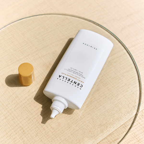 SKIN1004 MADAGASCAR CENTELLA Air - Fit Suncream Plus SPF50+ PA++++ - 50 ml - Glam Global UKSKIN1004