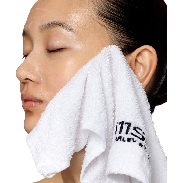 111SKIN Vitamin C Brightening Cleanser - 120ml - Glam Global UK111SKIN